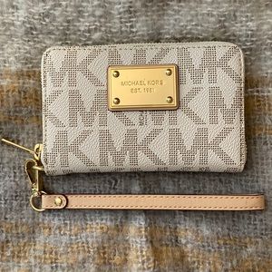 Michael Kors Small Logo Wristlet Wallet 5.5”W 3.5”H
